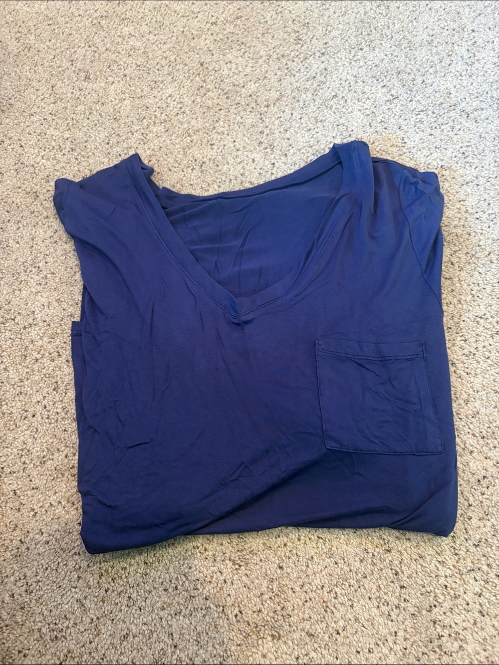 Relaxed V-Neck Pocket Tunic in Navy